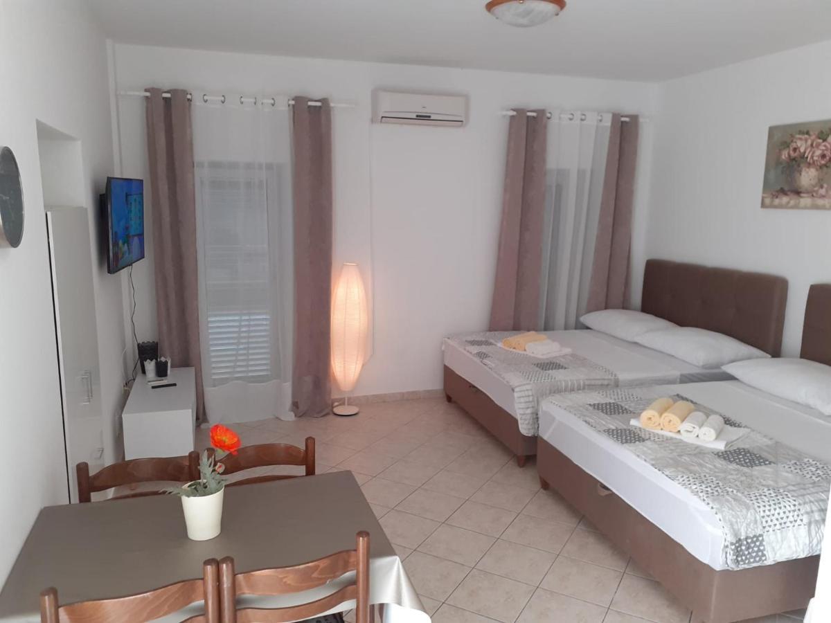 Apartments Vinea Baska Voda Exterior photo